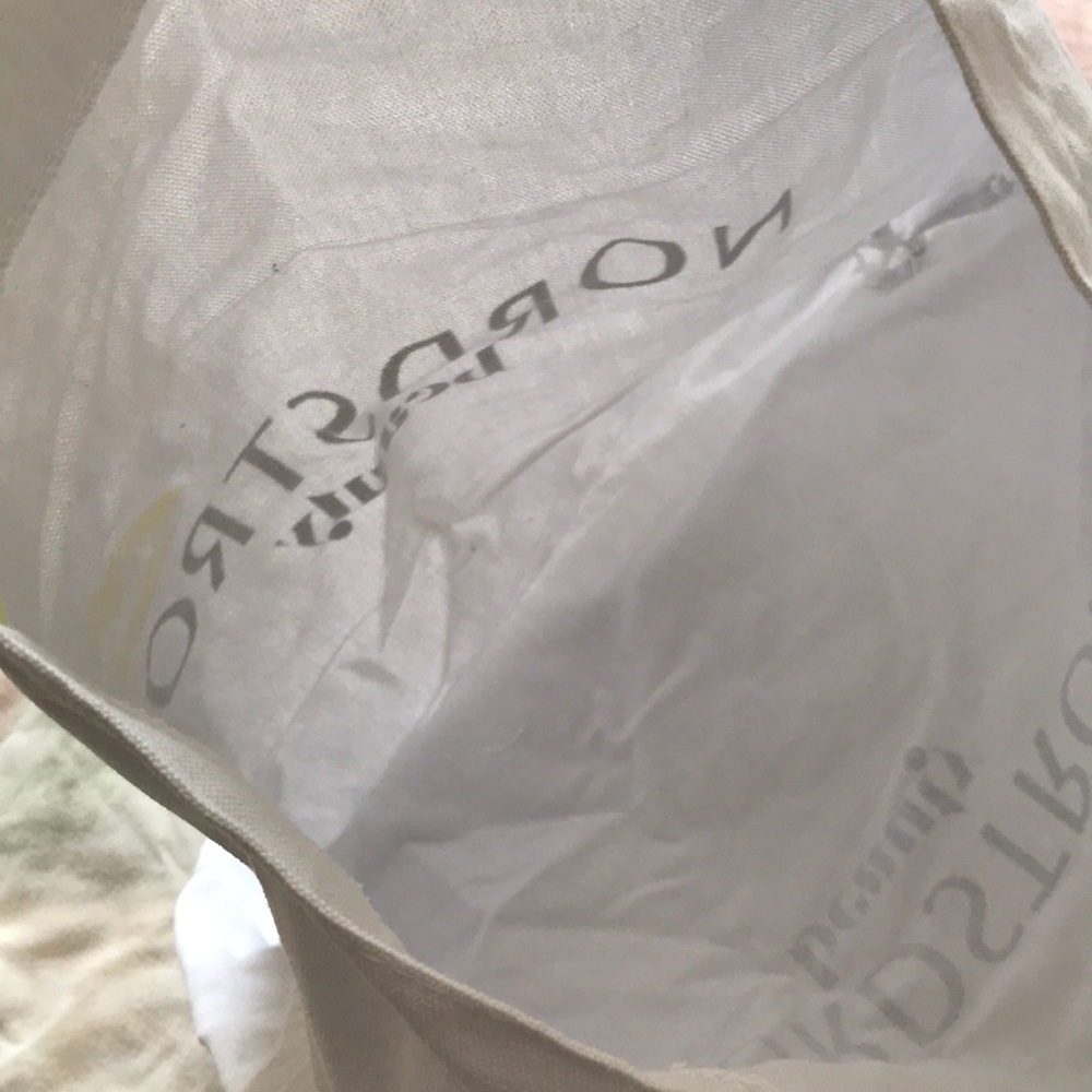 Tote - Picture 2 of 2